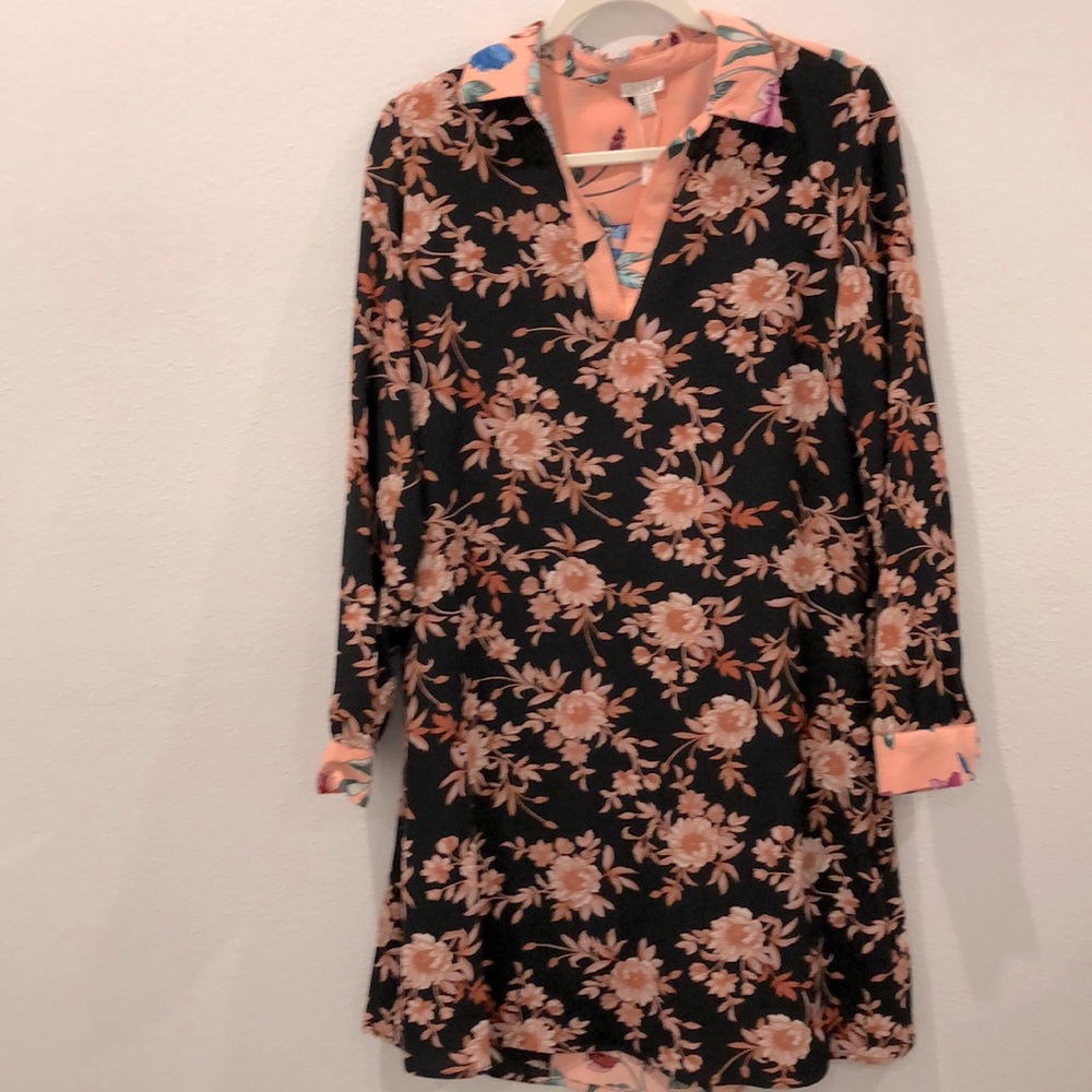 NWT Contrasting flower print long sleeved dress